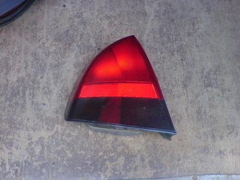 Rueckleuchte aussenteil.JPG