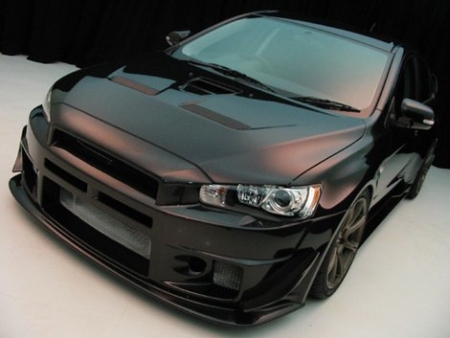 Mitsubishi_evo_black_illusion02.jpg