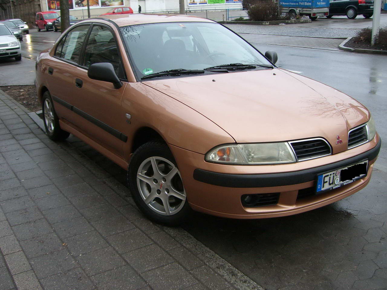 2010-02-23 Mitsubishi Carisma 004.JPG
