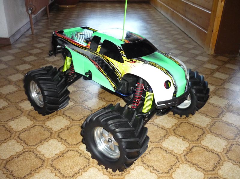 T-Maxx seitlich.jpg